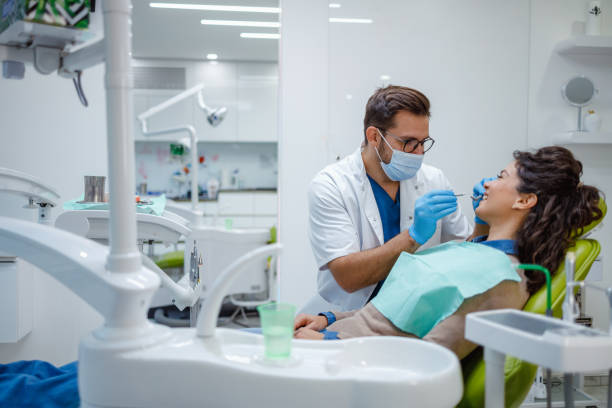 Best Tooth Extraction  in Seco Mines, TX